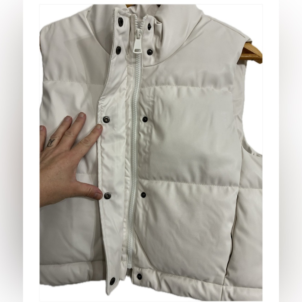 Ci Sono Women's Light Beige Puffer Vest NWT Sz L - Picture 5 of 9